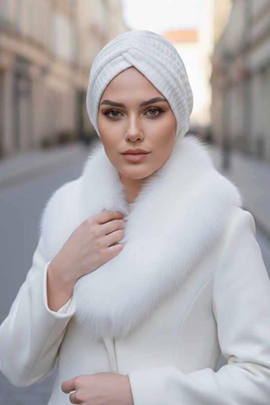 Kırık Beyaz Büzgülü Salaş Bone