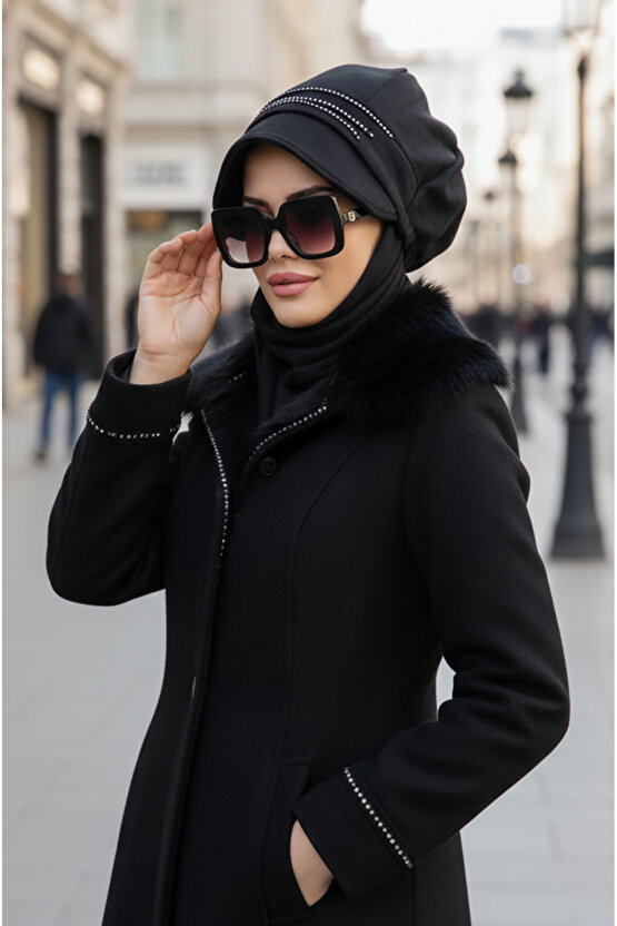 Siyah Taş Detaylı Tesettür Şapka