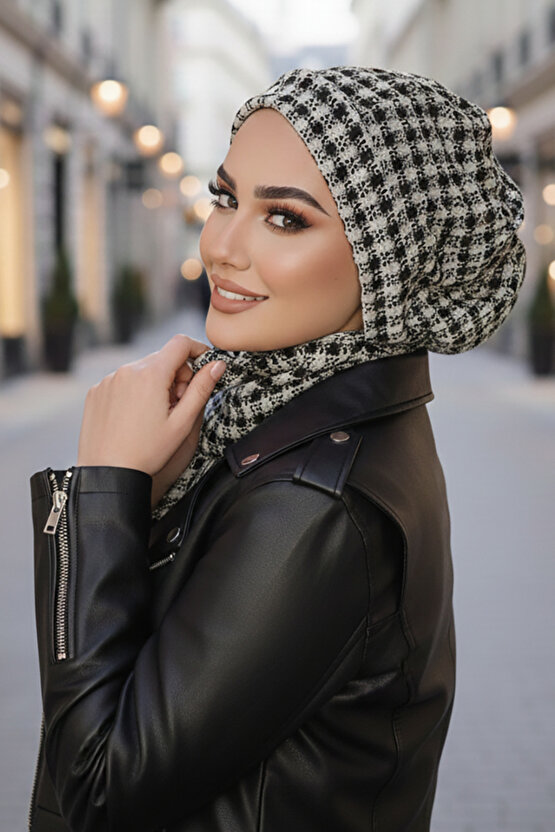 Siyah Beyaz Ekoseli Tesettür Bere