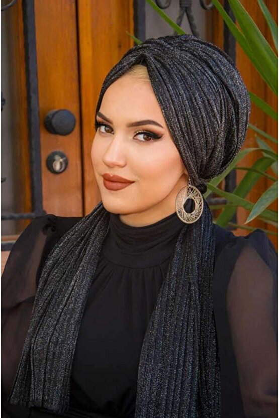 Siyah Gümüş Simli Piliseli Abiye Tokalı Bone