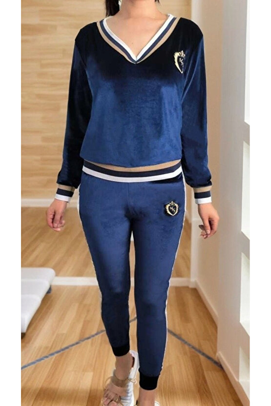 Kadın Uzun Kollu V Yaka Yakası Ve Kol Ağzı şerit Detay Kadife Takım