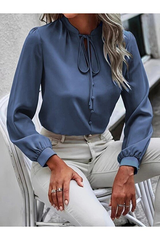 Kadın Uzun Kollu Yakalı Yakadan Bağcıklı Düğmeli Sandy Bluz