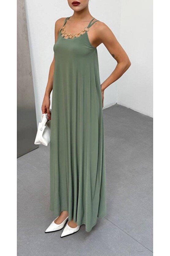 Kadın Omuz Askılı Kuş Gözü Zincir Detay Sandy Kumaş Maxi Boy Elbise