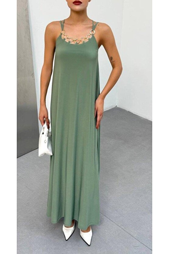 Kadın Omuz Askılı Kuş Gözü Zincir Detay Sandy Kumaş Maxi Boy Elbise