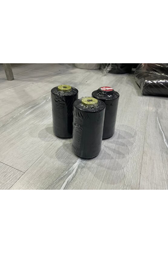 120 numara polyester dikiş ipi 5000 metre 3 adet beyaz 3 adet siyah gönderilmektedir