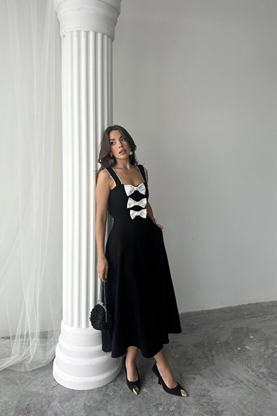 Siyah Fiyonk Garnili Dantelli Elbise