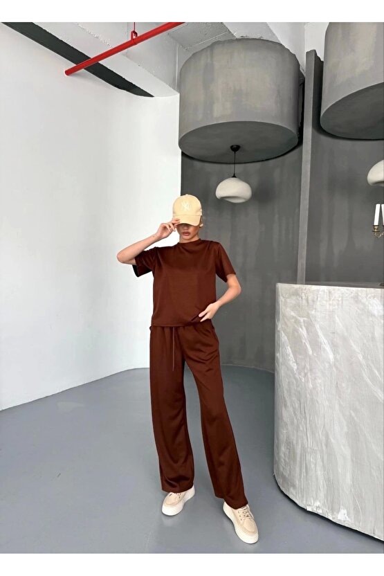 Osy Modal Yumuşak Dokulu Kumaş Kısa Kollu Bluz Rahat Pantalon ikili Takım- Kahverengi