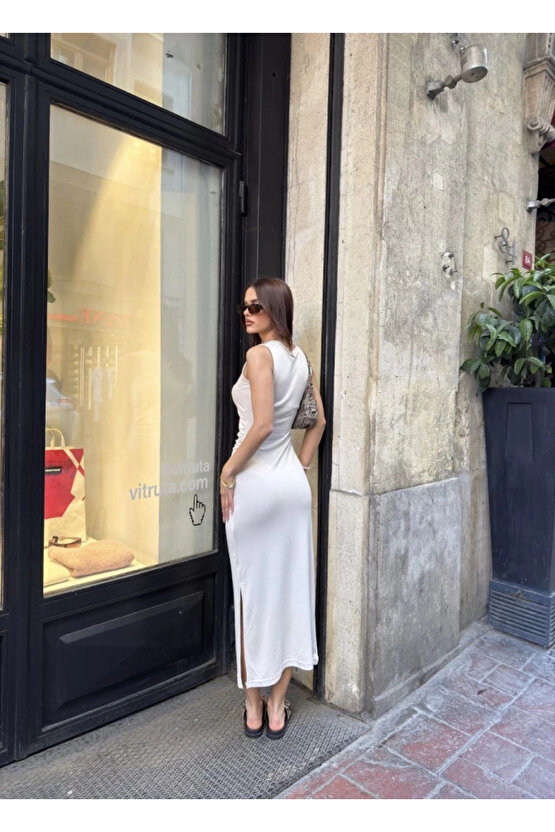 Osy Modal Dokulu Kumaş Bisiklet Yaka Kolsuz Yırtmaçlı Beyaz Elbise