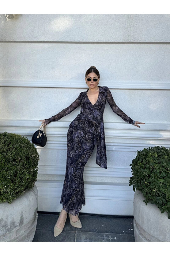 Kruvaze V yaka, fırfırlı ve bağcıklı Desenli Bluz ve Midi Etek Takım - Siyah