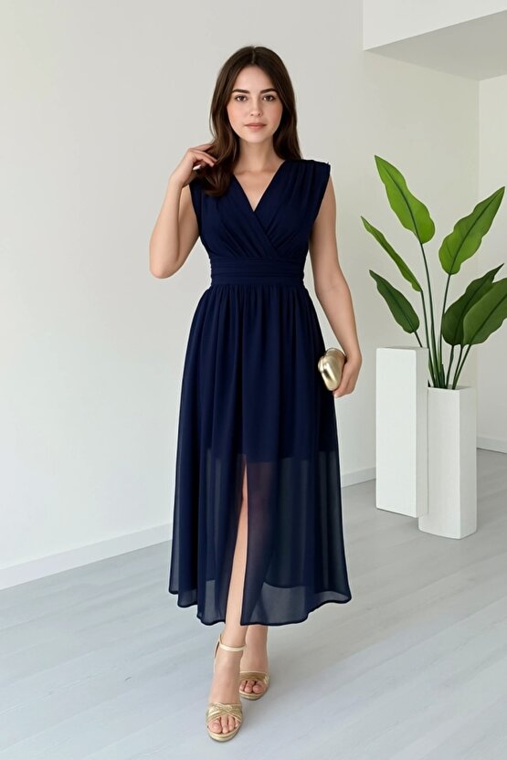 Kadın Vatkalı Şifon Kolsuz Kruvaze Yaka Yırtmaç Detaylı Şık Midi Elbise