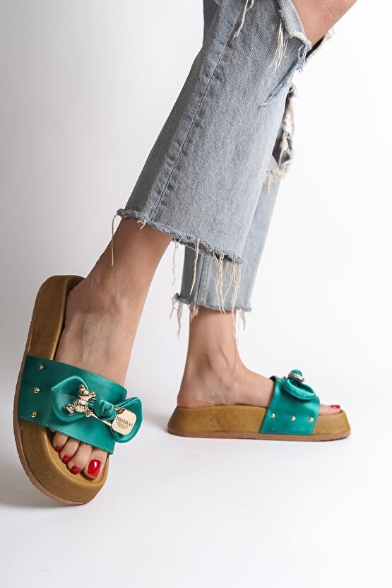 DILA Kalın ve Ortopedik Taban Ayıcıklı Saten Kadın Terlik SKT - Yeşil