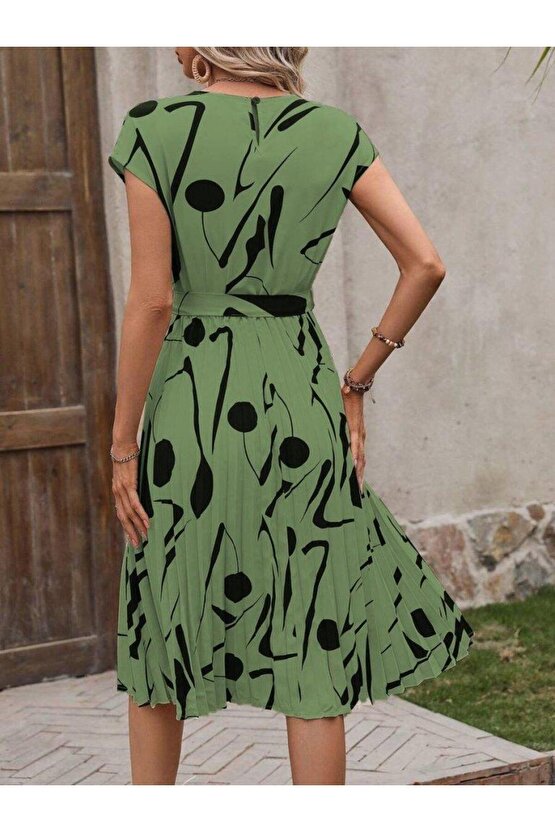 Kadın Kısa Yarasa Kollu Yuvarlak Yaka Beli Büzgülü Süprem Elbise