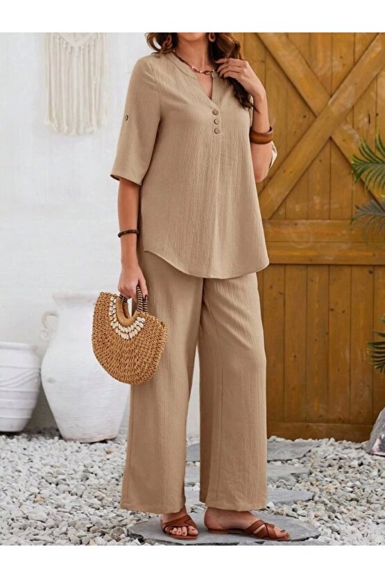 Kadın Kısa Kollu V Hakim Yaka Düğmeli Bürümcük Bluz Ve Pantolon Ikili Takım