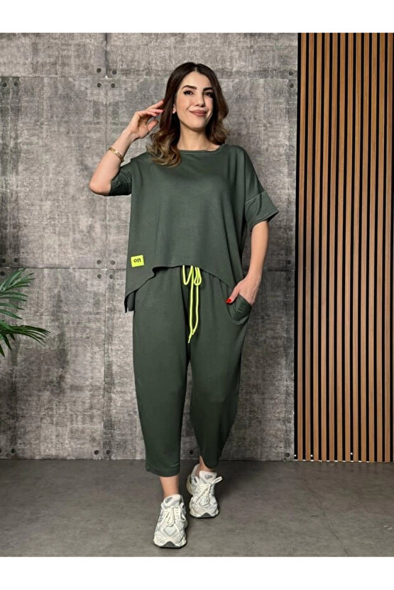 Kadın Kısa Kollu Bisiklet Yaka Viskon Iki Iplik Bluz Ve Pantolon Ikili Takım