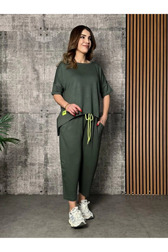 Kadın Kısa Kollu Bisiklet Yaka Viskon Iki Iplik Bluz Ve Pantolon Ikili Takım