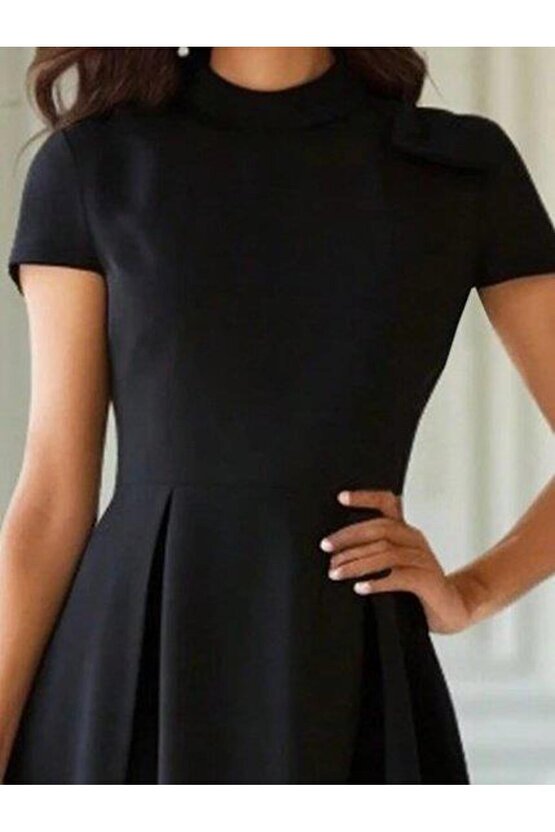 Kadın Kısa Kollu Yarı Balıkçı Yaka Pileli Janjan Krep Midi Elbise