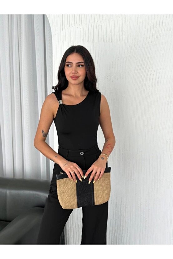 Osy Modal Yumuşak Dokulu Kumaş Bisiklet Yaka Sıfır Kol Bluz Omuz Toka Aksesuar Detaylı - Siyah