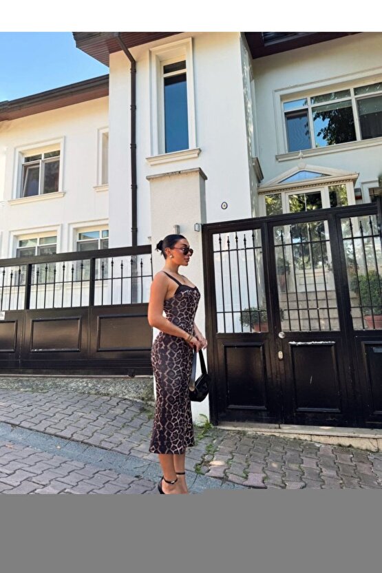 Metalik Renk Gümüş Folyo Püskül Masa Eteği (70x400cm)