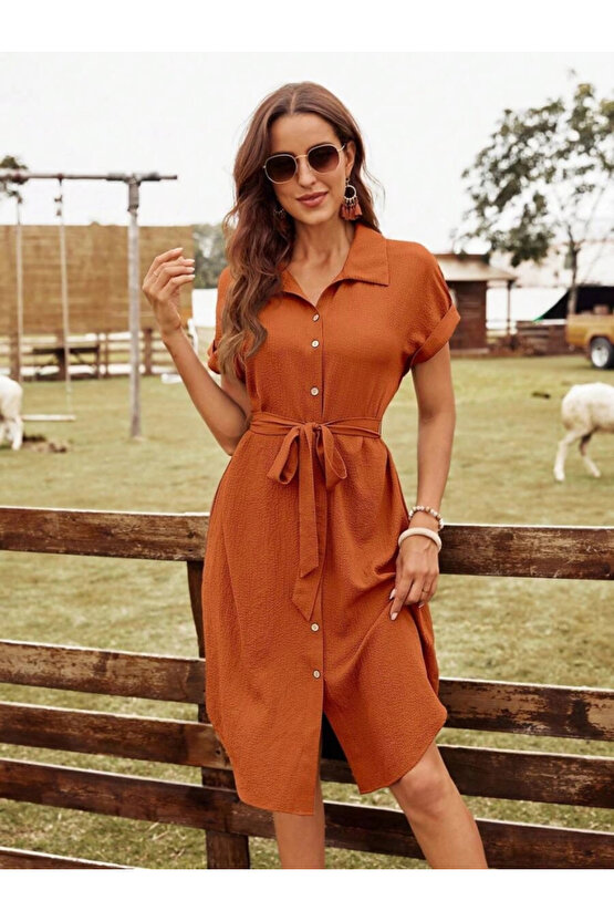 Kadın Kısa Kollu Yakalı önden Düğmeli Beli Kuşaklı Bürümcük Elbise