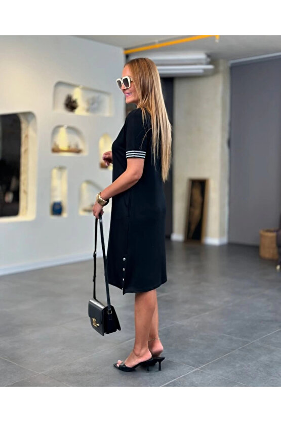 Kadın Kısa Kollu V Yakalı Yanlardan Yırtmaç Ve Düğmeli Viskon Iki Iplik Elbise