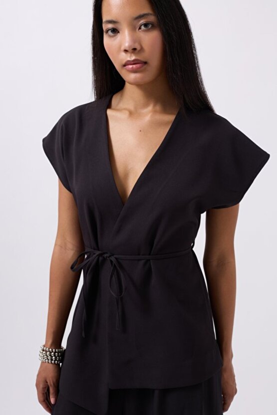 Bağcık Detay Yelek