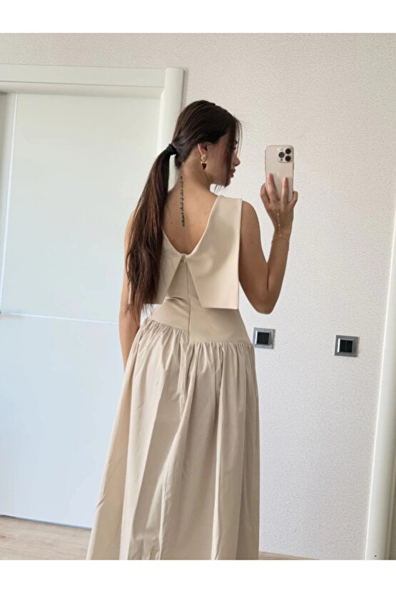 Arkası Kanatlı Uzun Elbise- Bej