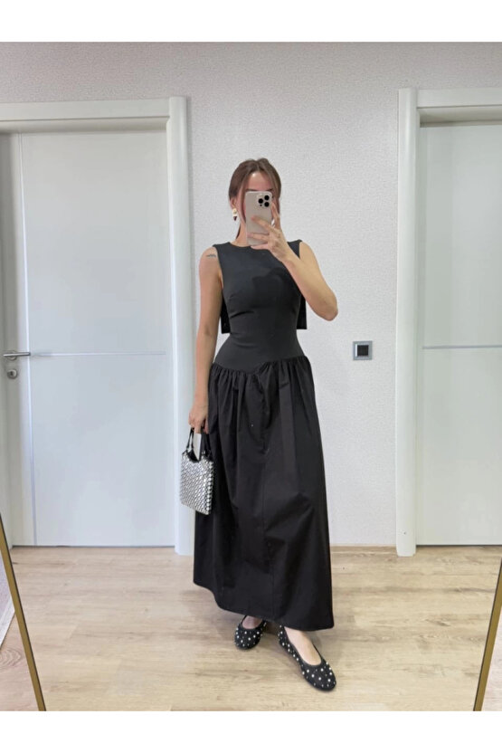 Arkası Kanatlı Uzun Elbise- Siyah