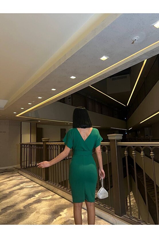 Kadın Dalgıç Krep V Yaka Ve Sırt Dekolte Detaylı Elbise