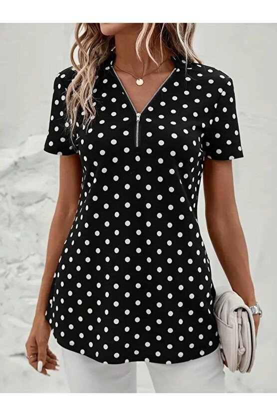 Kadın Kısa Kollu Yakadan Fermuarlı Puantiyeli Uzun Dokuma Viskon Bluz