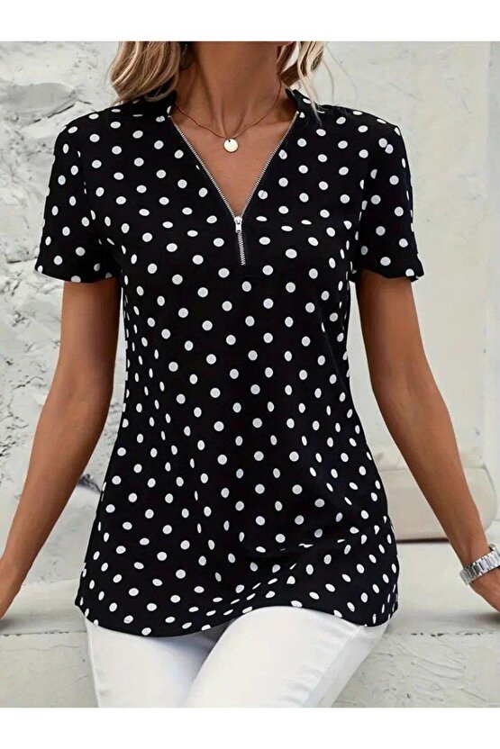 Kadın Kısa Kollu Yakadan Fermuarlı Puantiyeli Uzun Dokuma Viskon Bluz