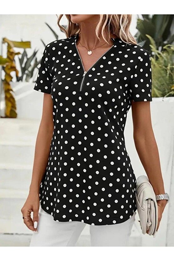 Kadın Kısa Kollu Yakadan Fermuarlı Puantiyeli Uzun Dokuma Viskon Bluz