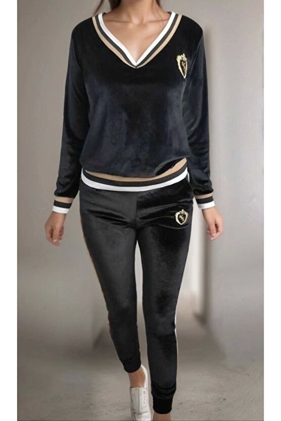 Kadın Uzun Kollu V Yaka Yakası Ve Kol Ağzı şerit Detay Armalı Kadife Takım