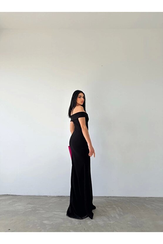 Kadın Dalgıç Kumaş Kayık Yaka Ve Dekolte Detaylı Elbise