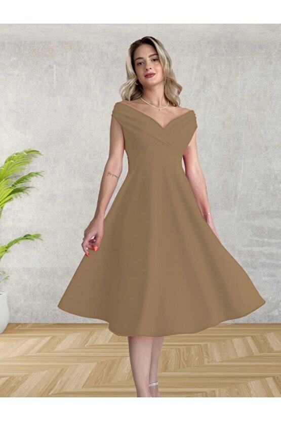 Kadın Kısa Kollu Kruvaze Yaka Eteği Volanlı Krep Elbise