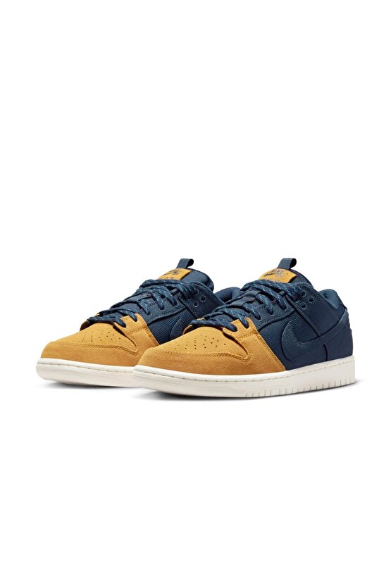 SB Dunk Low Unisex Sneaker