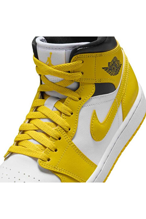 Air Jordan 1 Mid Kadın Basketbol Ayakkabısı (Dar Kalıp 1 Beden Büyük Almanızı Öneriyoruz)