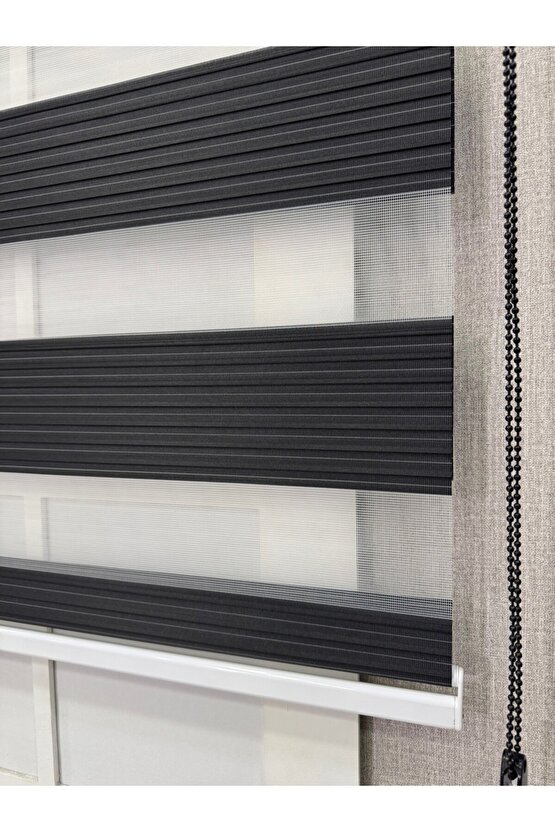 Zebra Perde Siyah Renk Pliseli Dilimsiz