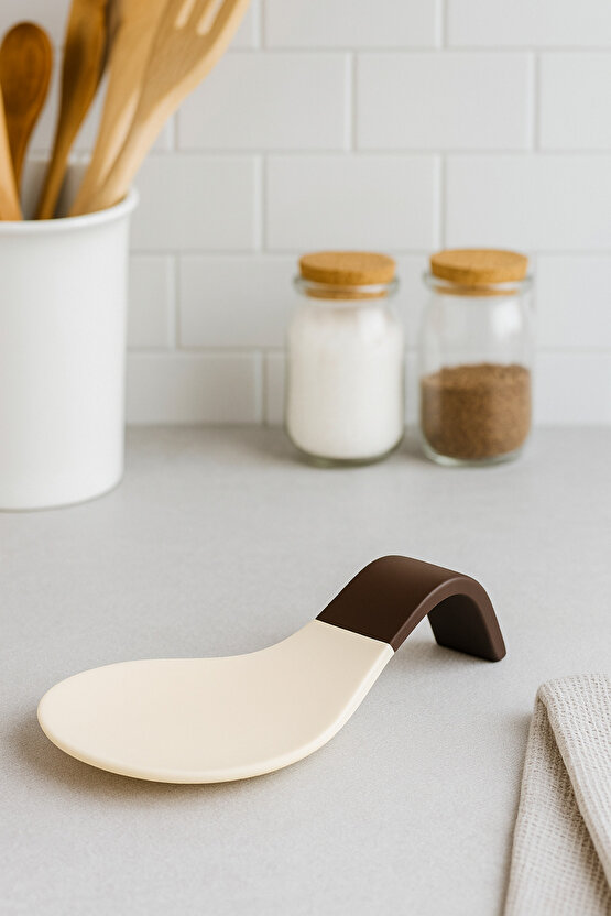 Şık Mutfak Kaşık Altlığı – Tezgah Üstü Kaşık Standı, Kaymaz Tasarım, Kolay Temizlenir, Krem & Kahve