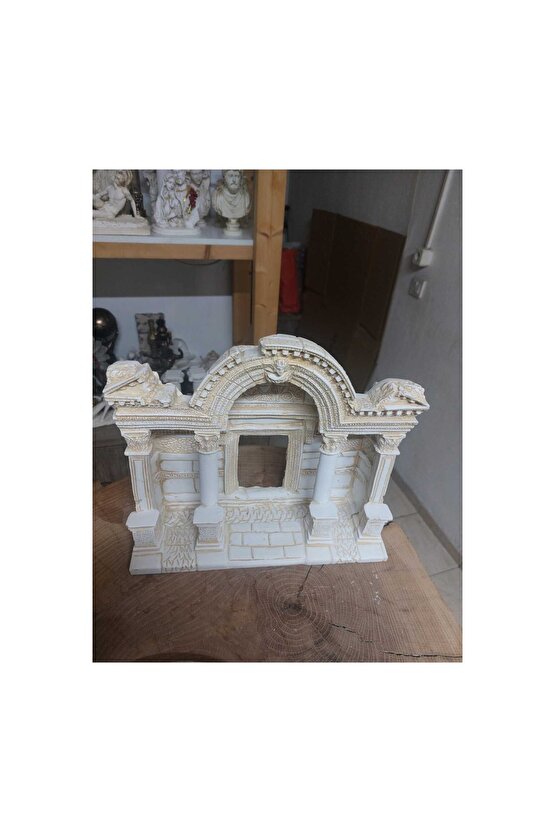 LED Işıklı, Hadrian Tapınağı Figürü