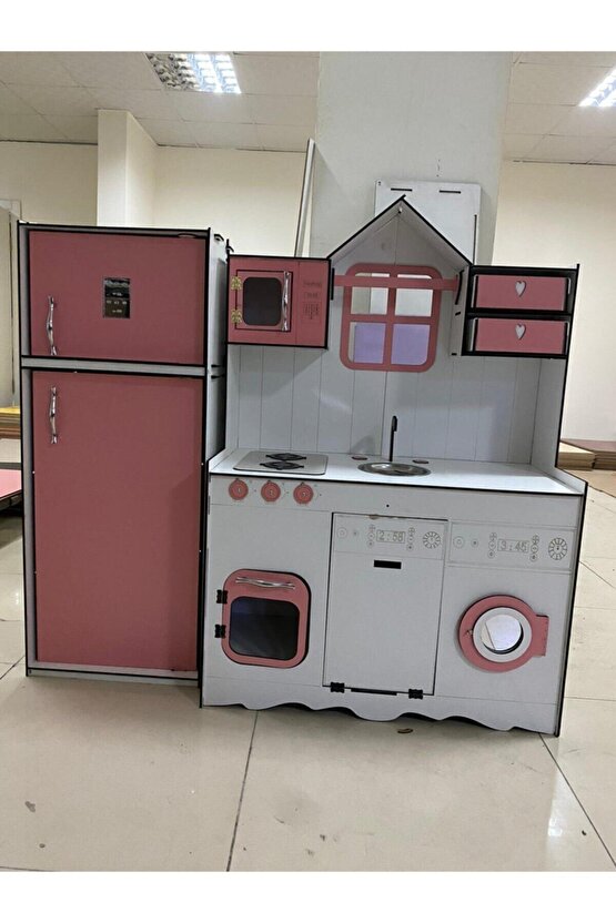 6mm Buzdolaplı Ahşap Oyuncak Mutfak