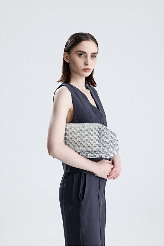 Heybes Kadın Beyaz Petek Desenli Şeffaf Clutch El Çantası