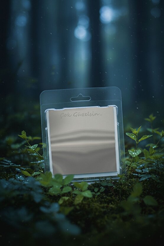 Minik Buket Özel Seri Aynalı Beyaz Gül Aranjmanı Çok Güzelsin...