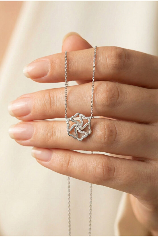 Kalpli Kar Tanesi Kolye