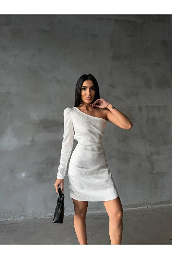 Tek Omuz Desenli Dantel Beyaz Elbise