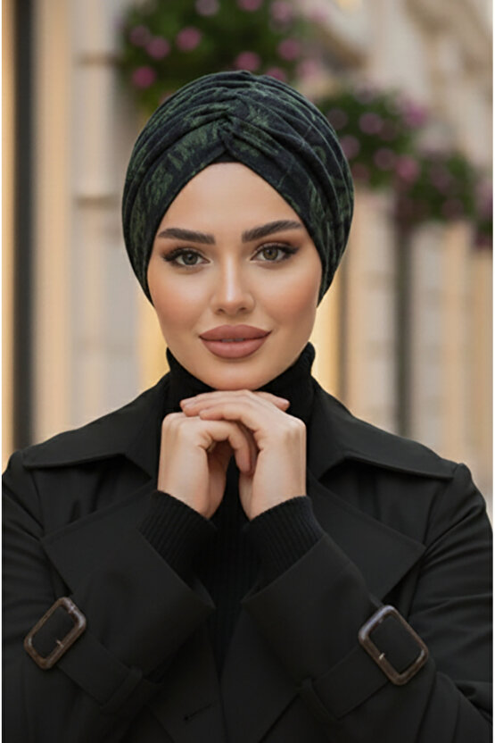 Siyah Haki Desenli Büzgülü Salaş Bone