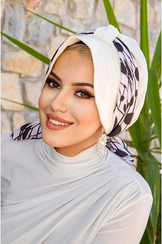 Kırık Beyaz Puan Bantlı Şapka Bone