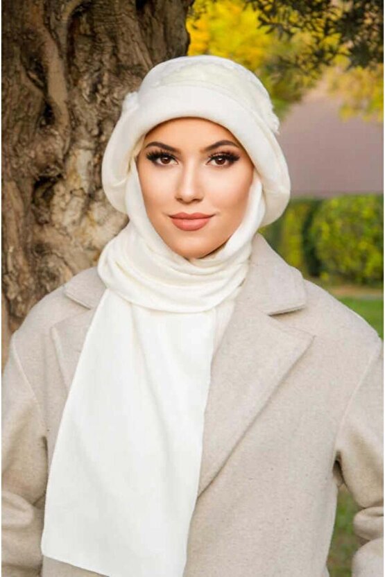 Krem Kürk Aksesuarlı Atkılı Vintage Şapka