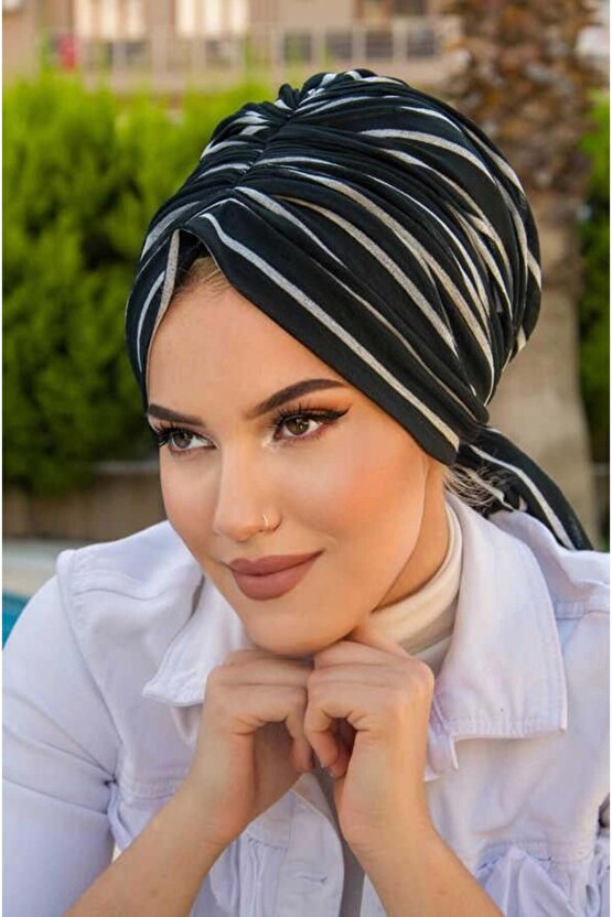 Siyah Çizgili Köpük Tokalı Bone