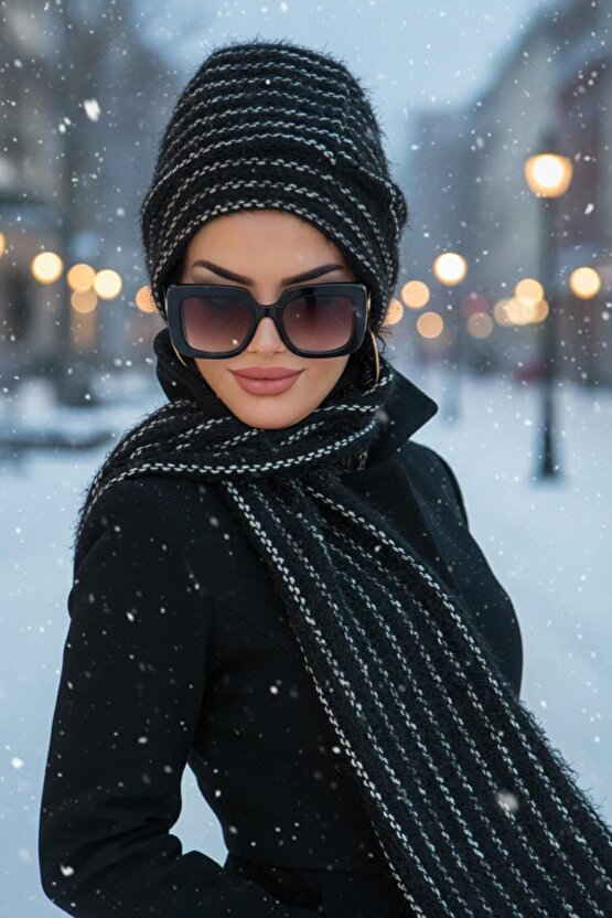 Siyah Beyaz Atkılı Bere - 30202