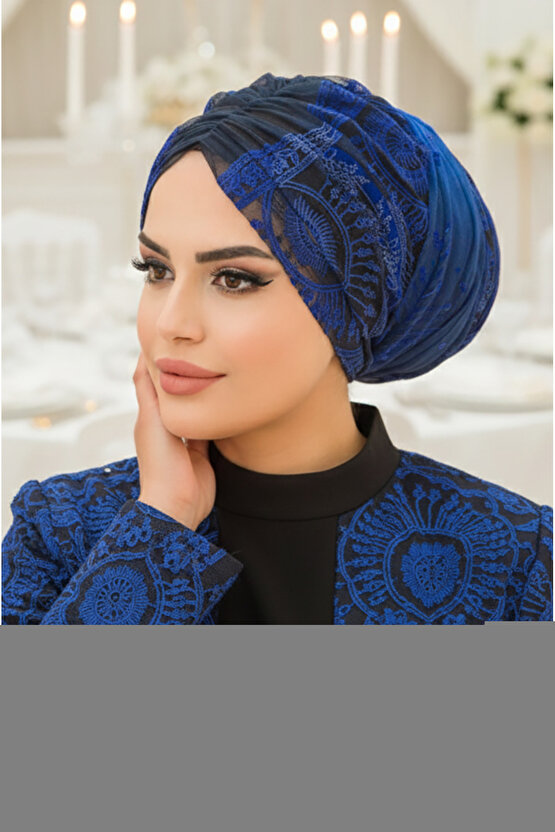 Kadın Kapüşonlu Uzun Şişme Mont – Su Geçirmez Oversize Kışlık, Cepli Fermuarlı